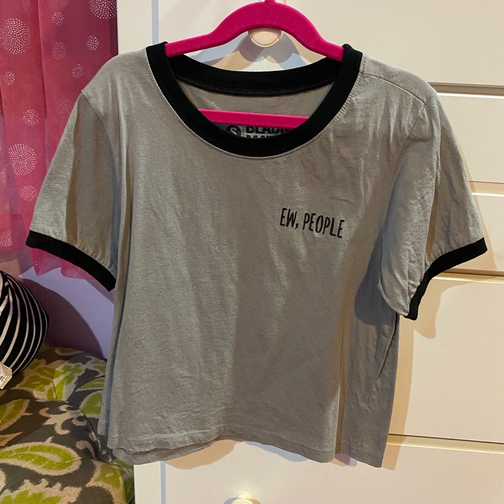 Hot Topic cropped tee